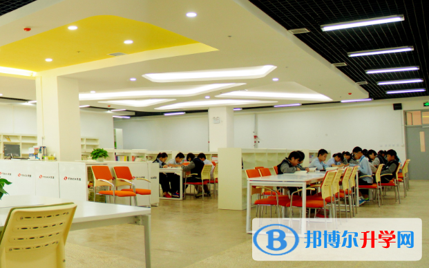 河南師大附中雙語國際學(xué)校小學(xué)部網(wǎng)站網(wǎng)址 
