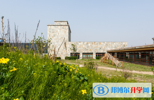 顯現國際學校初中部2020年招生辦聯(lián)系電話
