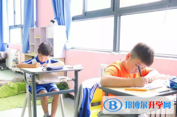 西安灃東中加學校初中部2020年報名條件、招生要求、招生對象