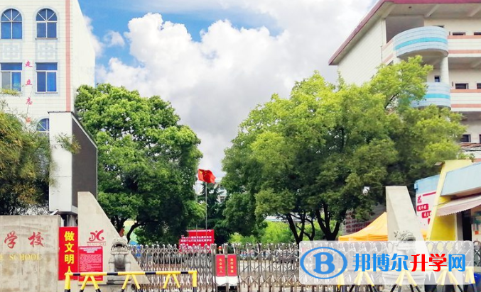 南昌現代外國語學校初中部怎么樣、好不好