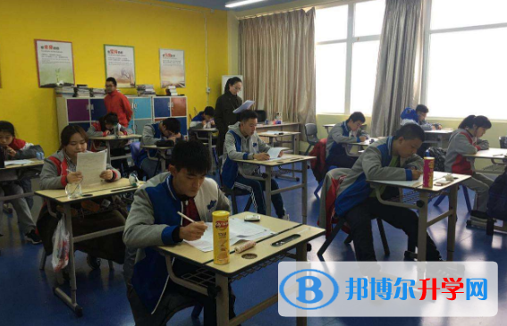 貴陽觀山湖中鐵置業中加學校初中部2020年招生辦聯系電話