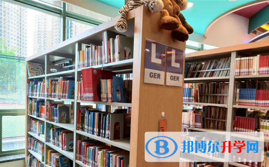 長春美國國際學校高中部網站網址 