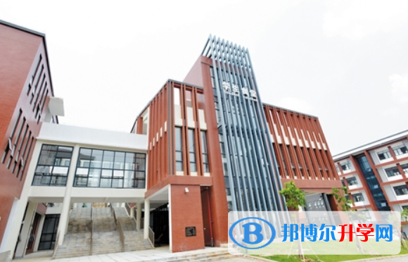 南寧三中國際學校初中部網站網址 