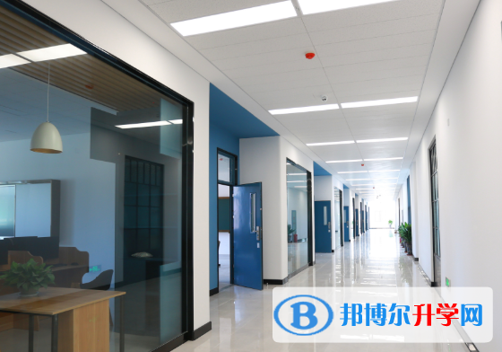 青島格蘭德中學(xué)國際部明霞路校區(qū)怎么樣、好不好