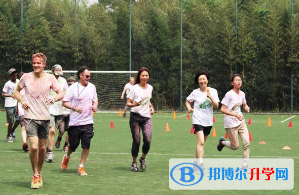 昆明呈貢青苗國際雙語學校初中部2020年報名條件、招生要求、招生對象