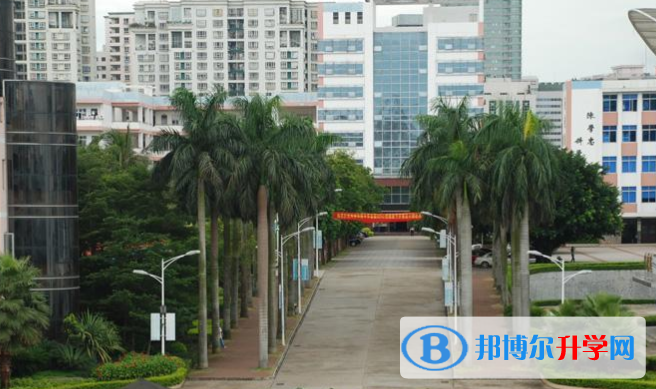 海南華僑中學國際部2020年學費、收費多少