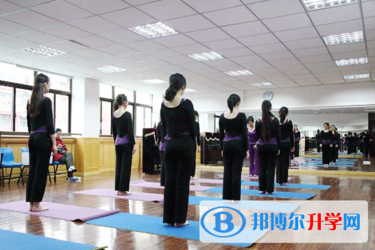 美中美育美國(guó)高中上海校區(qū)2023年招生計(jì)劃