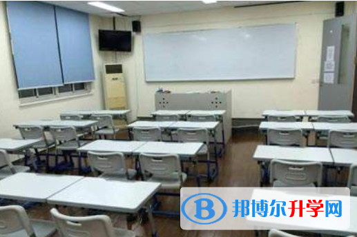 美中美育美國高中上海校區2023年招生辦聯系電話