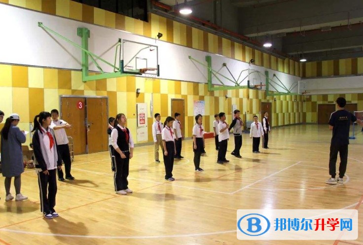 上海市西中學國際部網站網址 