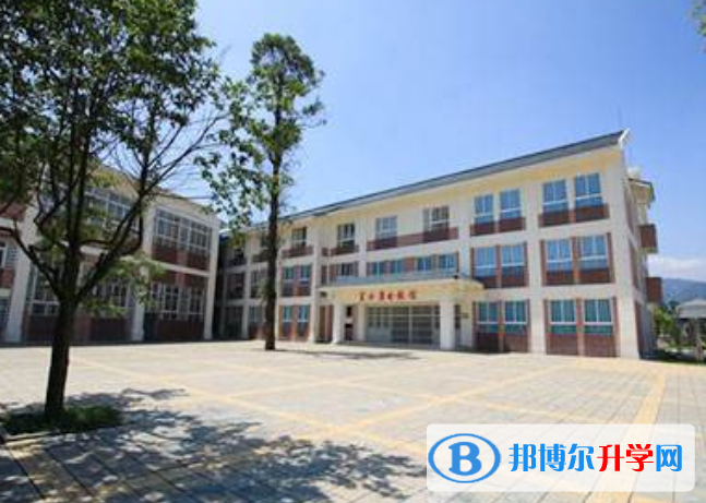 都江堰青城山高級中學國際部怎么樣、好不好