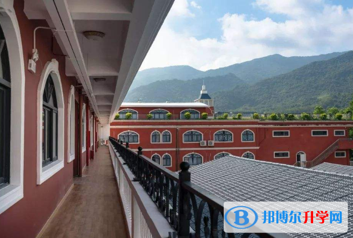 哈博國際學(xué)校2023年報名條件、招生要求、招生對象