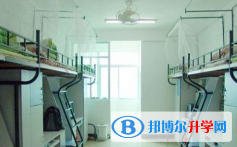 都江堰市南山中學(xué)實驗學(xué)校學(xué)校2021年宿舍條件