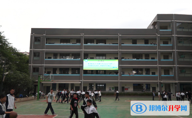 昆明盤龍區新迎中學2021年招生辦聯系電話