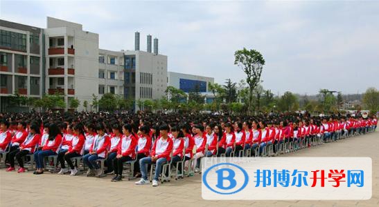 嵩明縣第一中學2021年報名條件、招生要求、招生對象