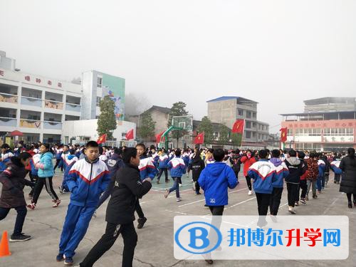 劍閣縣開封中學(xué)2021年報名條件、招生要求、招生對象 