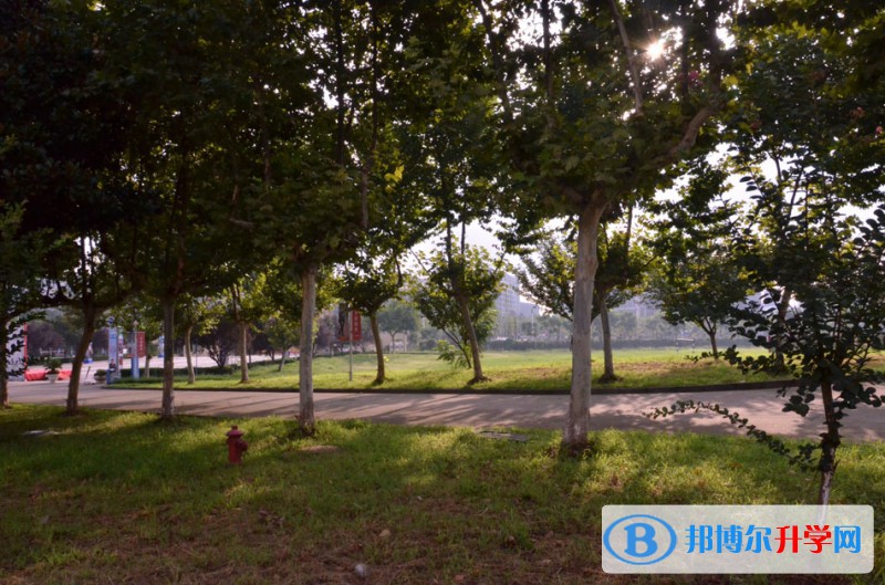 四川省廣漢市第二中學2021年招生代碼 