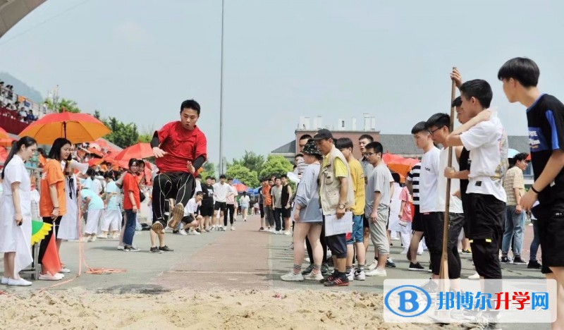 重慶市九龍外語學(xué)校2021年報(bào)名條件、招生要求、招生對象 