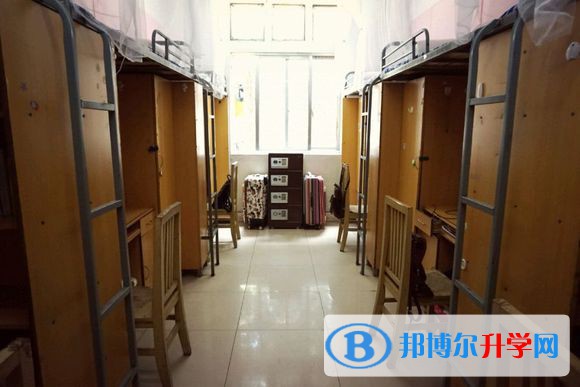 廣漢市西高鎮(zhèn)中學2021年宿舍條件