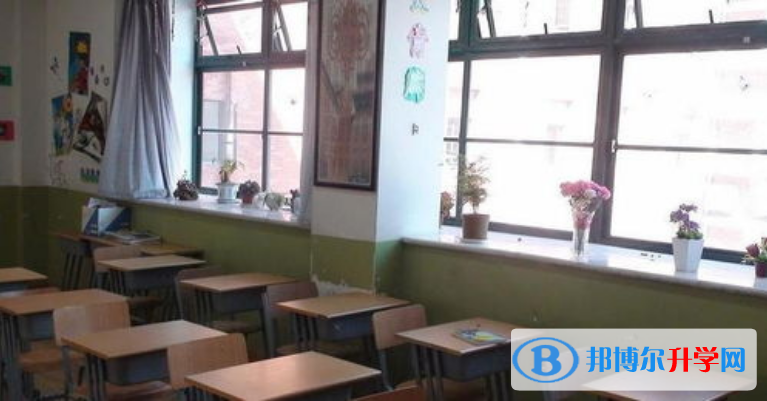云南省陸良縣第八中學(xué)2021年招生簡(jiǎn)章