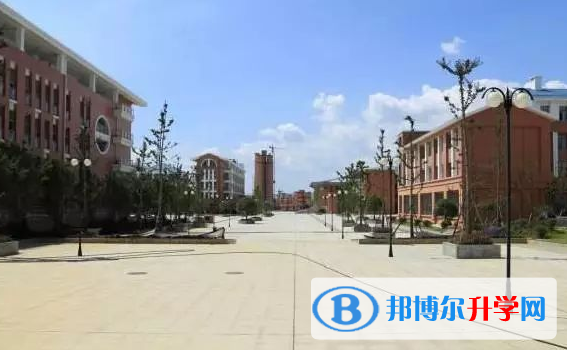 思南縣民族中學(xué)2021年學(xué)費、收費多少