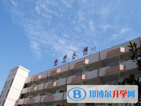 三臺縣蘆溪中學(xué)2021年招生簡章 