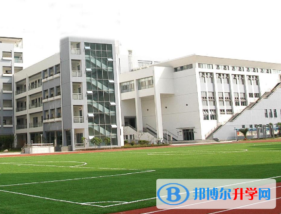 金堂縣高板中學2022年學費、收費多少