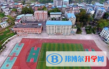 重慶市萬州區(qū)魚泉中學(xué)2021年宿舍條件