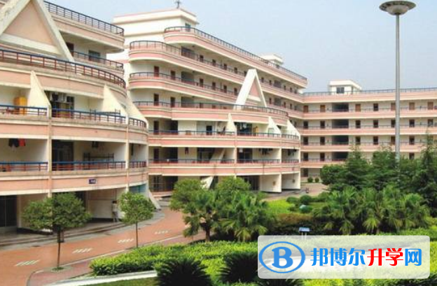 四川省成都華西中學2022年怎么樣、好不好
