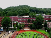遵義市私立貴龍中學(xué)2025年排名