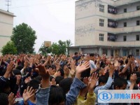 興義頂效經(jīng)濟濟開發(fā)區(qū)中學2025年招生辦聯(lián)系電話