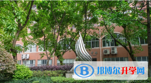 重慶市第八中學(xué)校網(wǎng)站網(wǎng)址