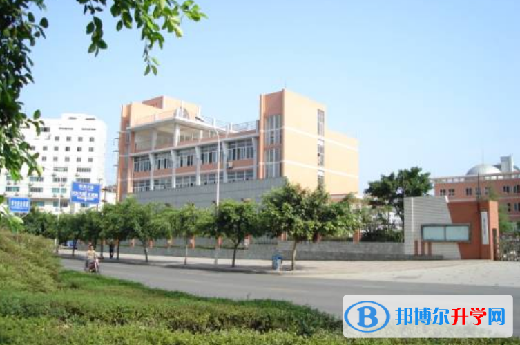 四川省內江市第六中學2022年學費、收費多少