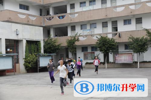 昆明市第八中學圖片