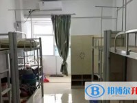云南省威信縣第二中學(xué)2025年宿舍條件