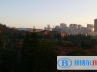 貴州省興義市第八中學(xué)2025年招生辦聯(lián)系電話