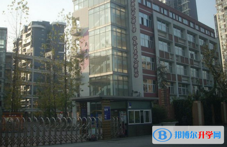 成都市青羊實驗中學2022年招生辦聯系電話