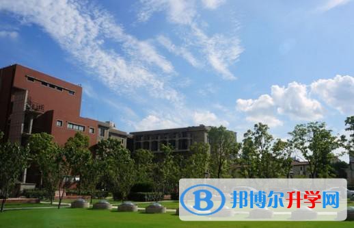 四川省武勝中心中學校2021年報名條件、招生要求、招生對象