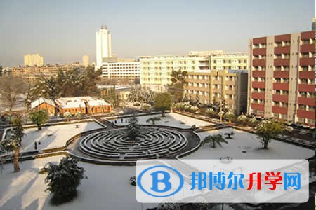 云南省昆明市第一中學2021年招生簡章