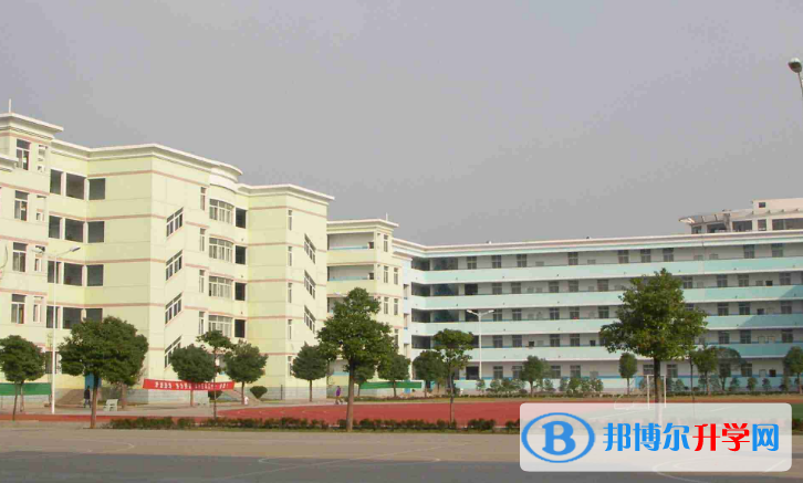 羅甸第一中學2021年招生簡章