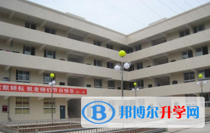 巴中市巴州區(qū)奇章中學(xué)校2022年招生簡(jiǎn)章