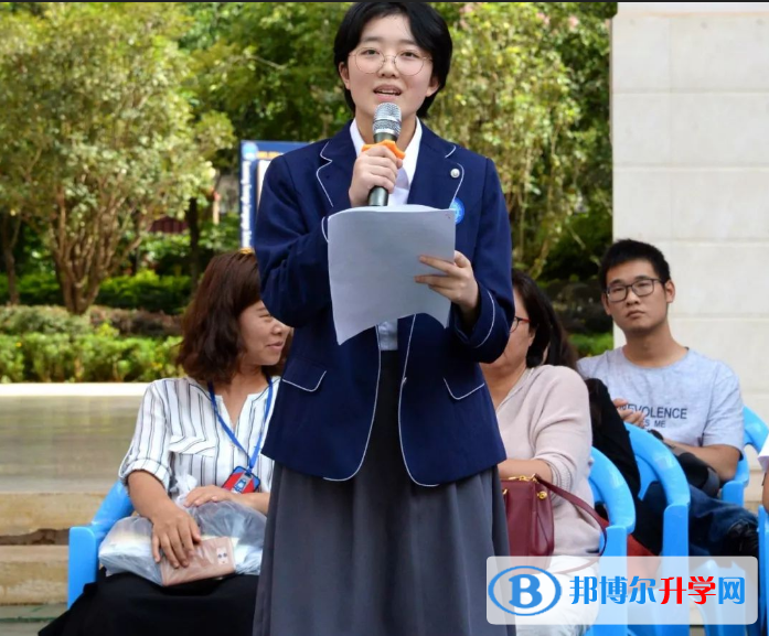 昆明市外國語學校怎么樣、好不好
