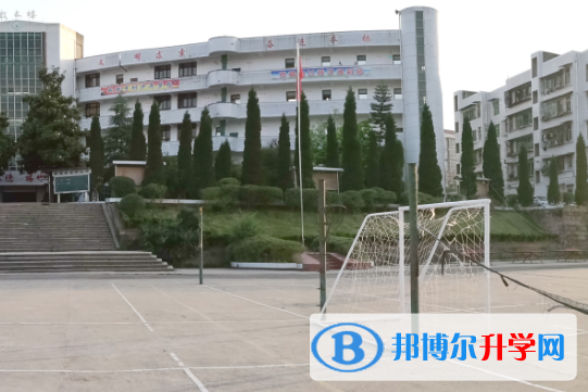 四川省安岳中學2022年報名條件、招生要求、招生對象
