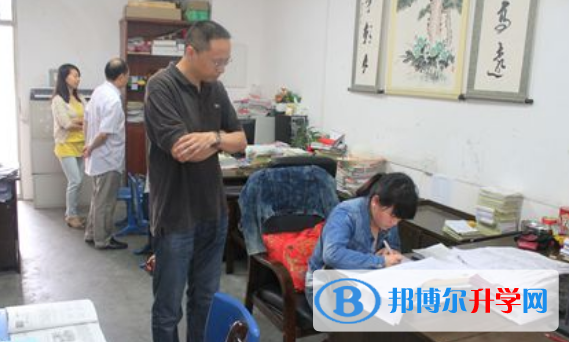 溫江縣第二中學2022年學費、收費多少