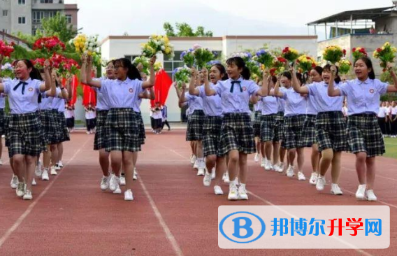名山區(qū)第三中學(xué)2021年招生計(jì)劃