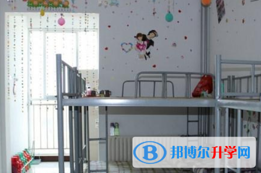 金堂縣竹篙鎮新華中學2022年宿舍條件