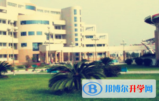 成都市大彎中學(xué)2022年排名