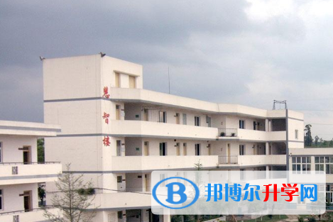 成都市青白江區龍王中學2022年招生簡章