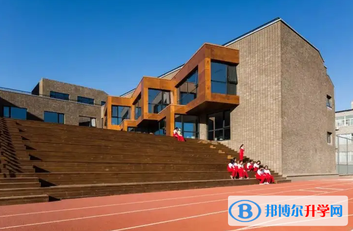  北京大學(xué)附屬中學(xué)國(guó)際部2023年學(xué)費(fèi)標(biāo)準(zhǔn)