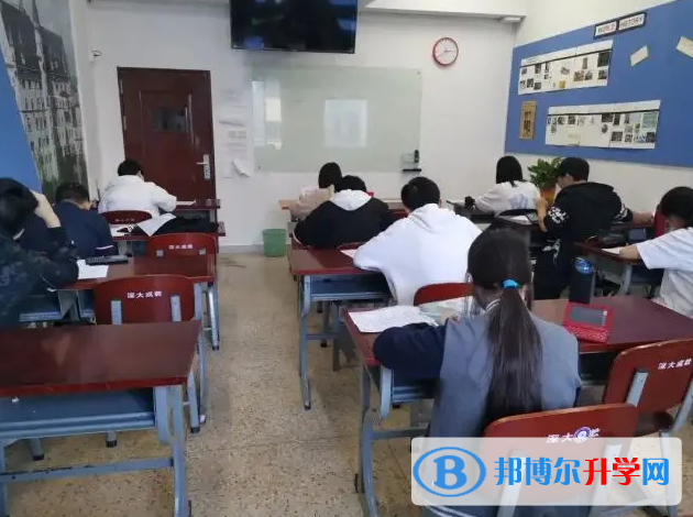 深圳大學(xué)橘郡美國高中2023年學(xué)費標(biāo)準(zhǔn)