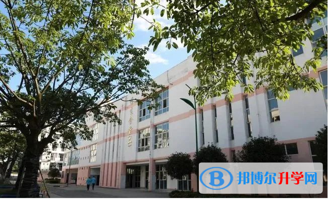 四川省成都市龍泉中學(xué)2022年報(bào)名條件、招生要求、招生對象